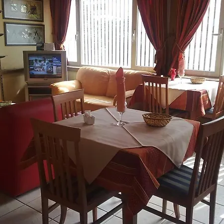 Firenze Отель Тирана