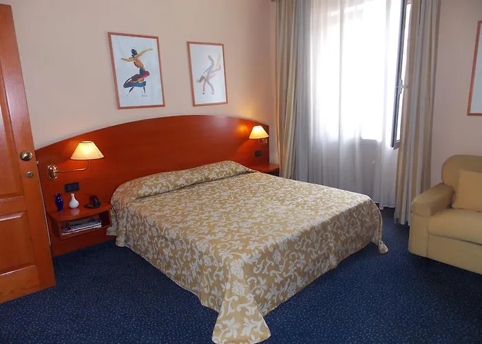 Hotel Firenze 3*